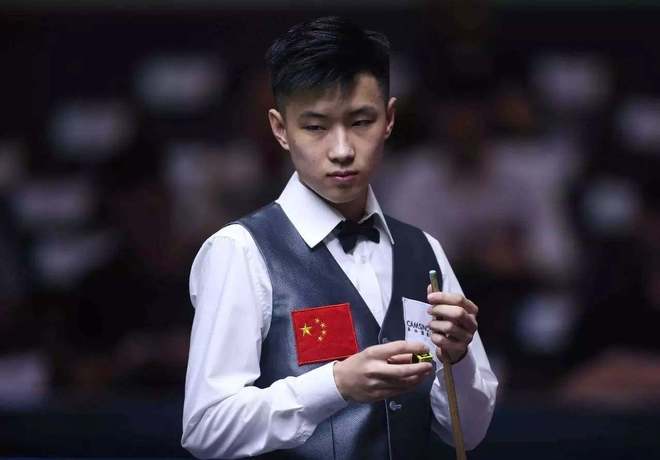 更因为她在 更因为她在